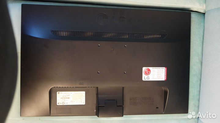 Монитор 22 дюйма, FullHD, LG Flatron e2241s-bn