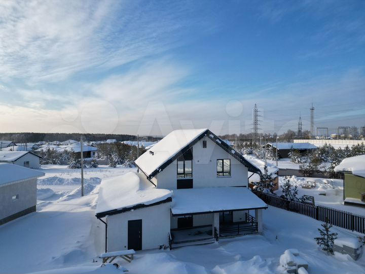 Дом 186 м² на участке 8 сот.