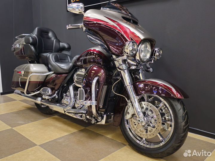 Harley Davidson Electra Glide CVO 110, 2015