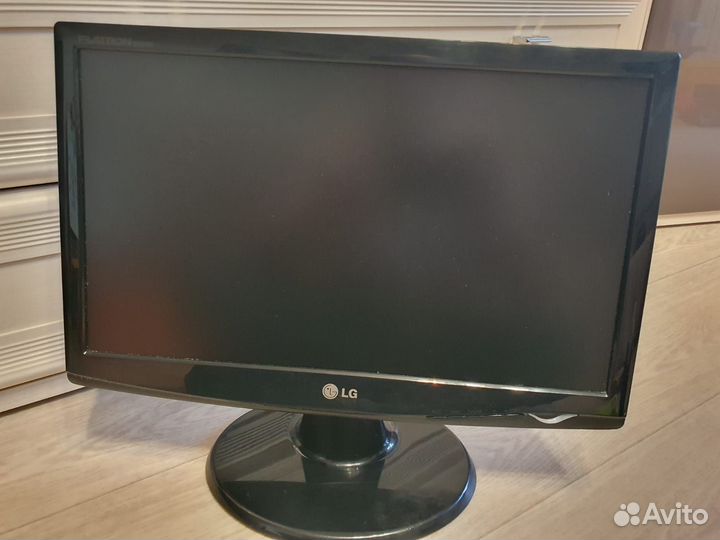 Монитор LG 19 дюймов