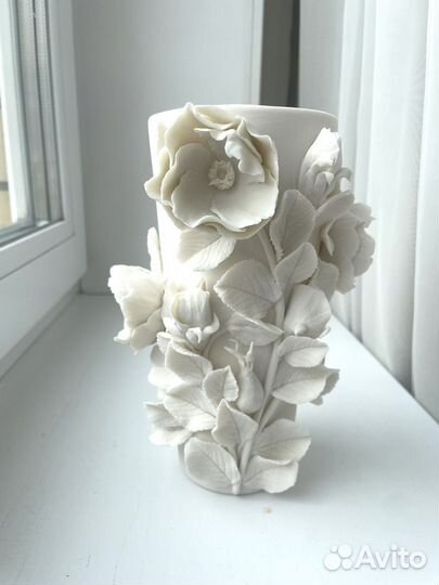 Ваза ручной работы из английского фарфора