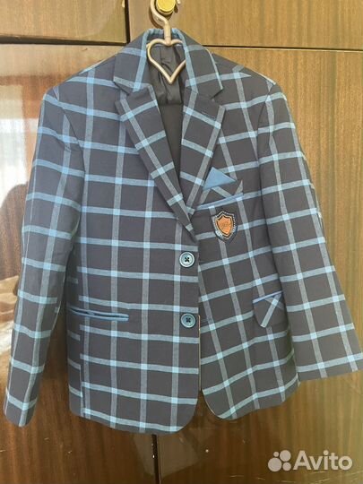 Костюм для мальчика новый 122-7лет