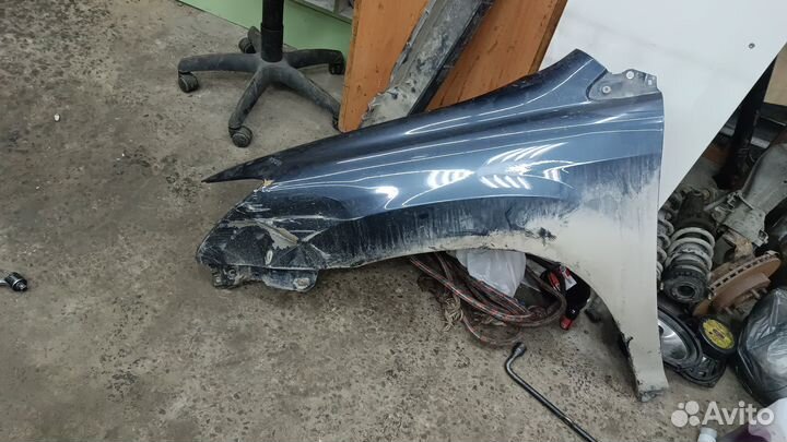 Крыло переднее левое lexus rx330