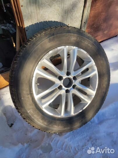 Bridgestone Dueler H/T 684II 275/65 R20
