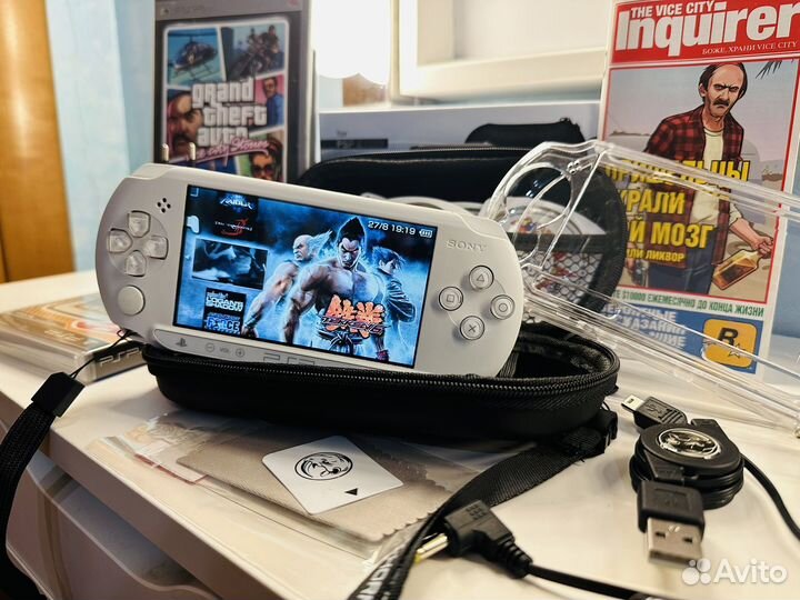 Sony PSP-E1008 White 64 Gb(Big pack,3104 игры)