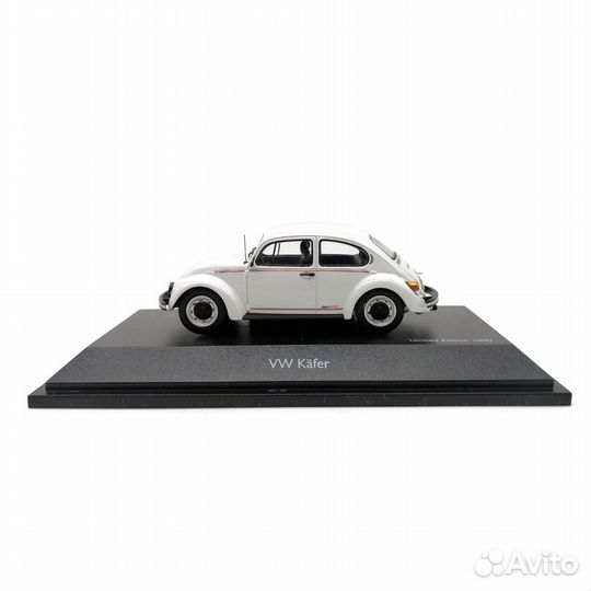 Модель Schuco VW Kaefer 1200 Jeans Bug 1:43