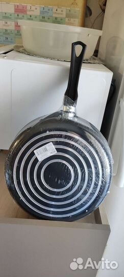 Сковородки Scovo 24 и 22 см новые