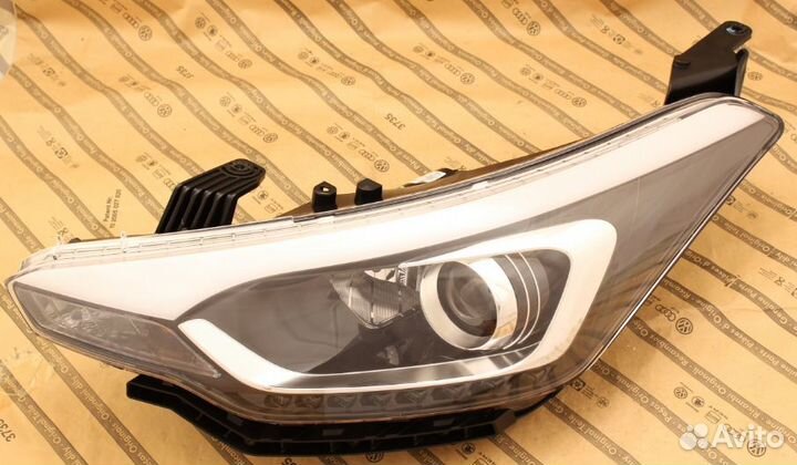 Фара левая hyundai I20 2 II 14-20 линза + LED