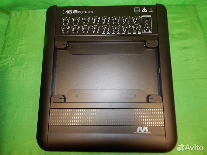 Цифровой микшерный пульт