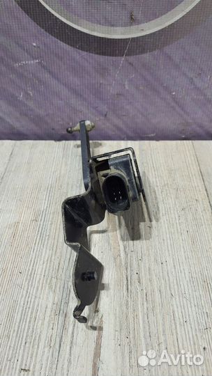 Датчик положения кузова Nissan teana J32