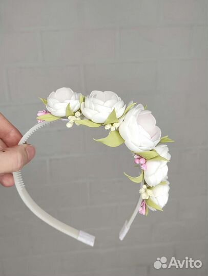 Ободок для волос с цветами