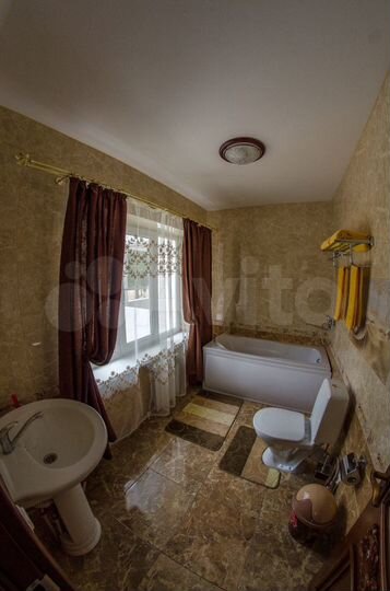 Гостиница, 1000 м²