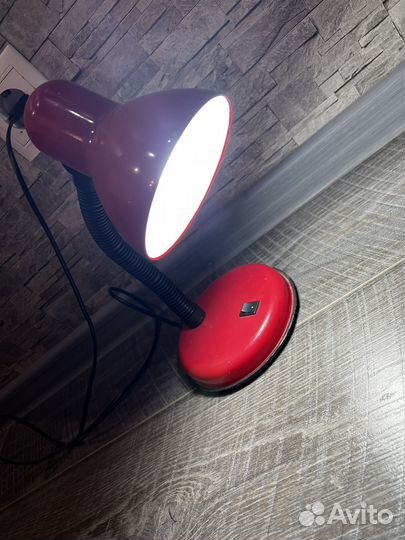 Лампа настольная