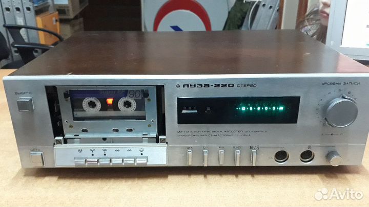 Дека кассетная