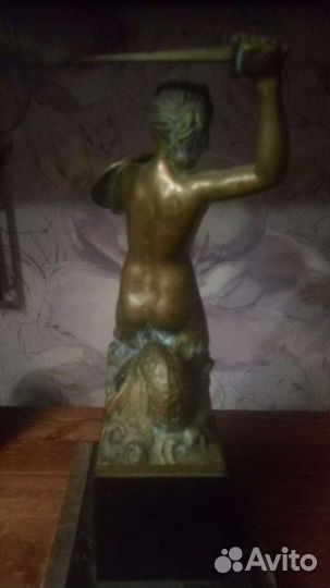 Бронзовая статуэтка