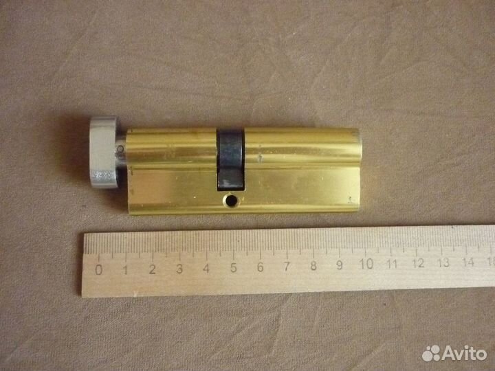 Личинки для дверного замка