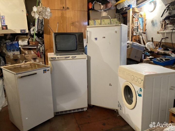 Холодильники, стиральная машина, телевизор