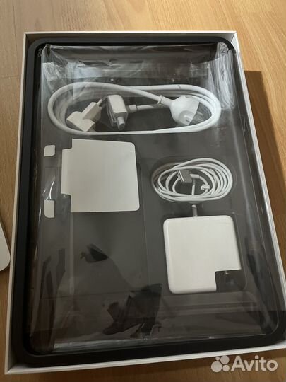 MacBook Pro 13 i5/512gb