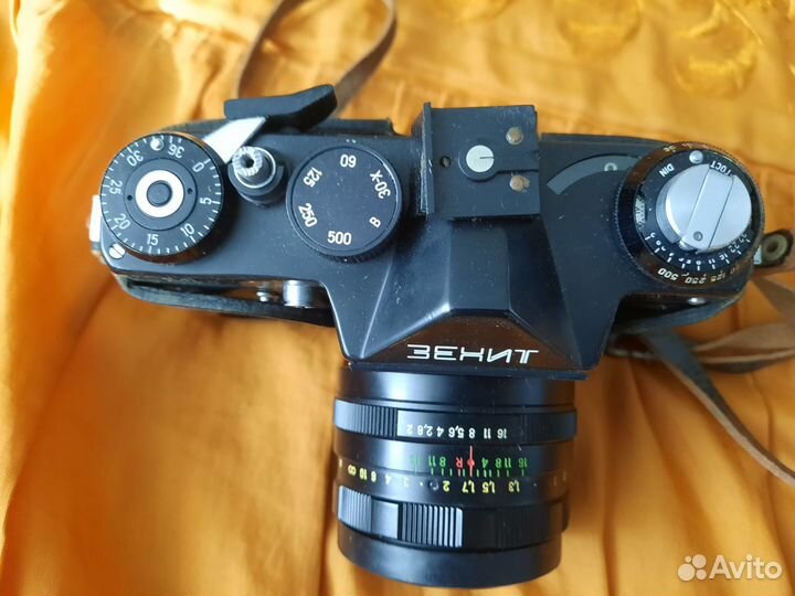 Продаю фотоаппарат Зенит и оборудование СССР