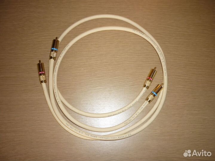 Межблочный кабель Van Den Hul The Name