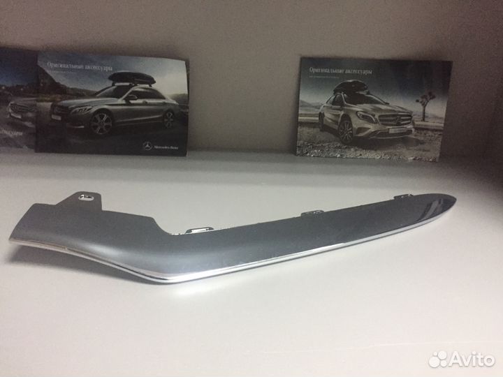 Накладка левая Mercedes E class w212 рест Амг