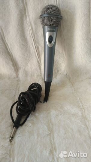 Микрофон для караоке проводной