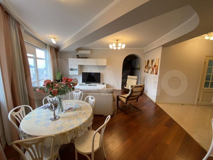 5-к. квартира, 160 м², 8/11 эт.