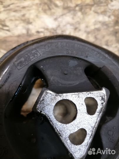 Подушка двигателя нижняя Mazda 3 BL