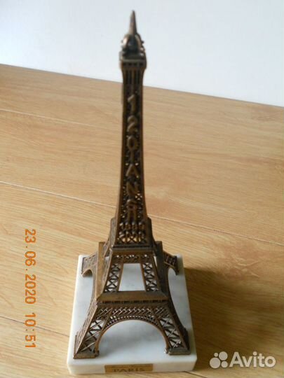 Статуэтка Эйфелева башня