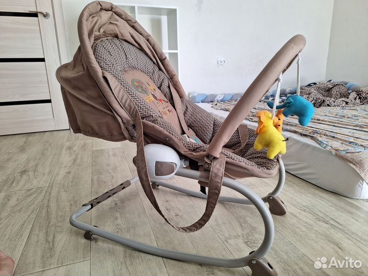 Шезлонг детский babyton