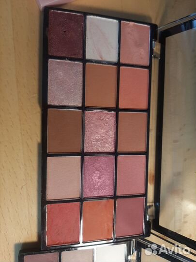 Тени для век