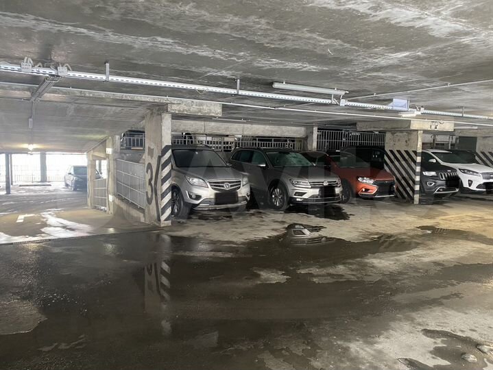 Машиноместо, 14 м²