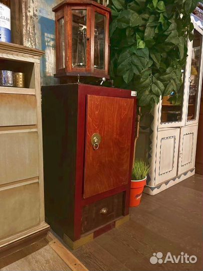 Тумба стилизованная