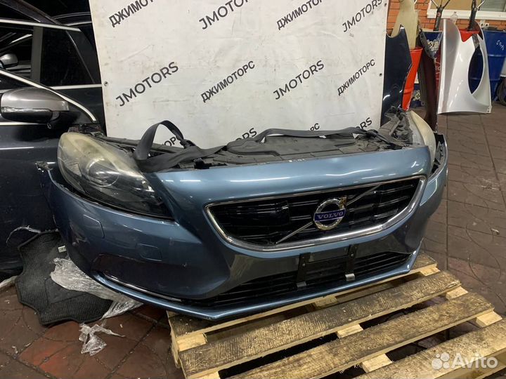 Передняя часть Volvo V40 Вольво V40 2012-2016