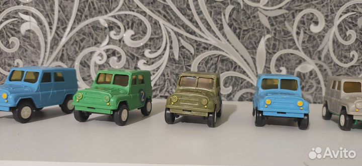 УАЗ заводной советский игрушечный