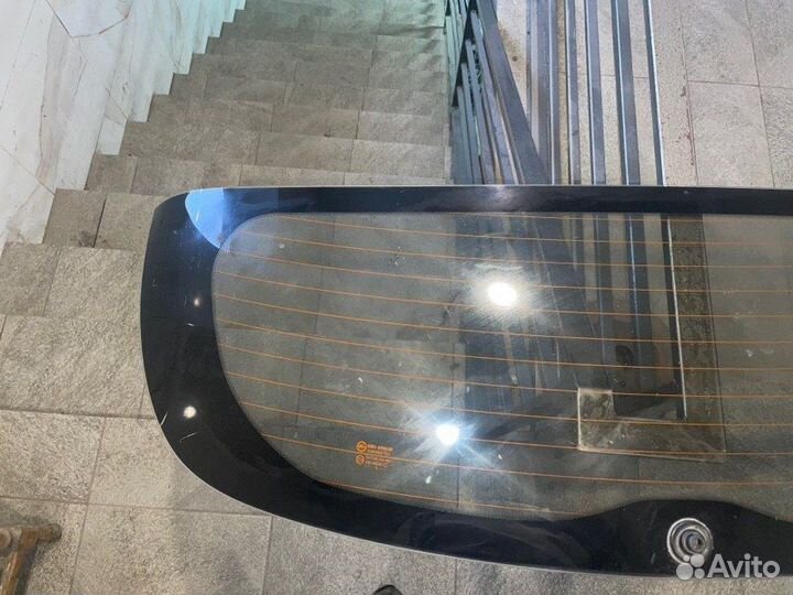 Стекло крышки багажника Hyundai Solaris хетчбек