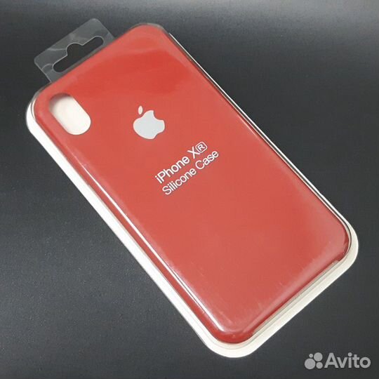 Силиконовый чехол на iPhone XR красный