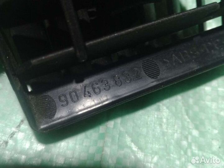 Дефлектор воздушный Opel Vectra B седан 1.6I