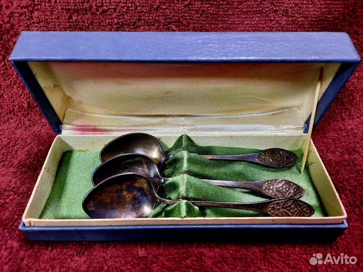 Набор. Чайные ложки. Мельхиор. СССР. 3 шт. Коробка