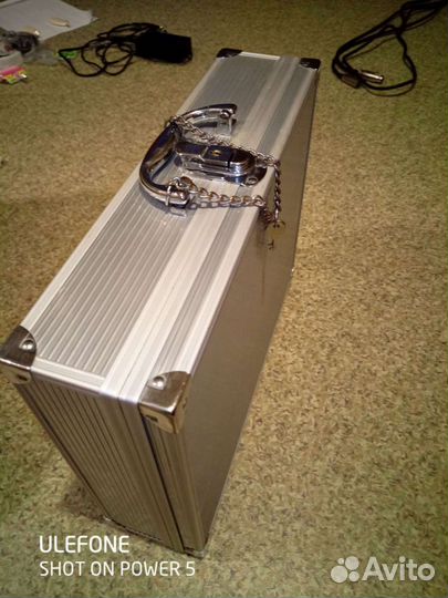 Кейс с замком