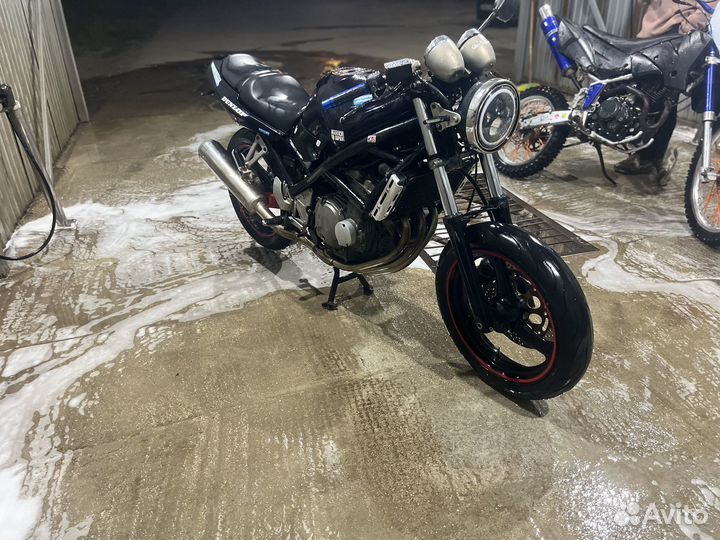 Suzuki bandit gsf250