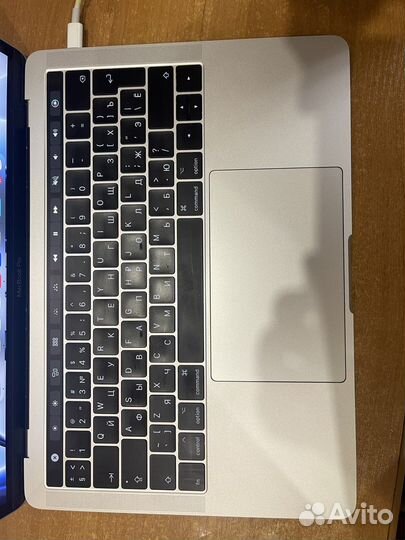 Apple MacBook Pro 13 2017 16 gb ; 512Db touch bar