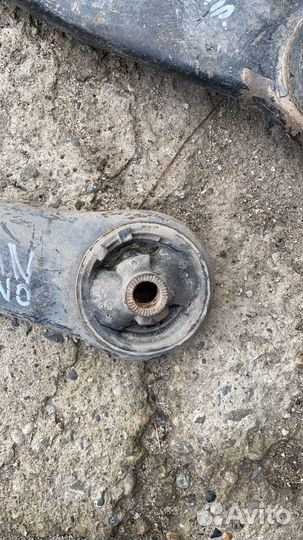 Рычаг передний правый Лифан Солано 620