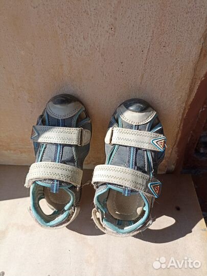 Сандалии, босоножки