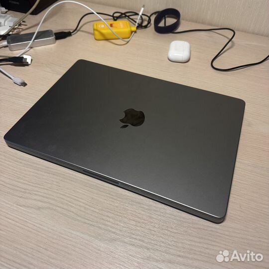 MacBook Pro 14 M1 Pro 512 Gb 16 RAM