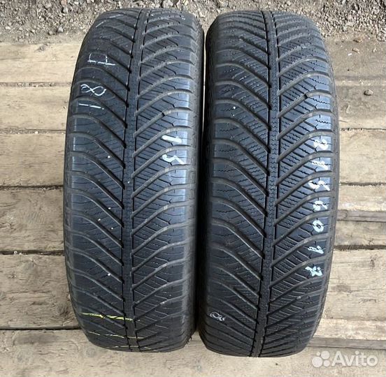 Goodyear Vector 4Seasons 215/60 R17