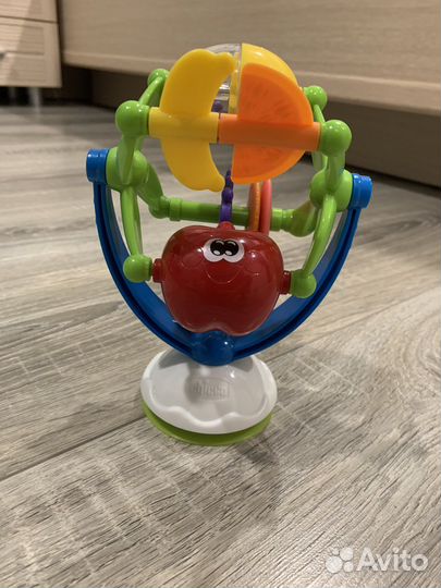 Музыкальная игрушка Chicco на присоске