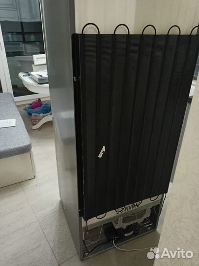 Продаю холодильник