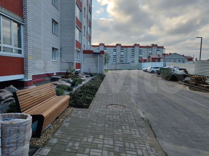 2-к. квартира, 58 м², 4/10 эт.