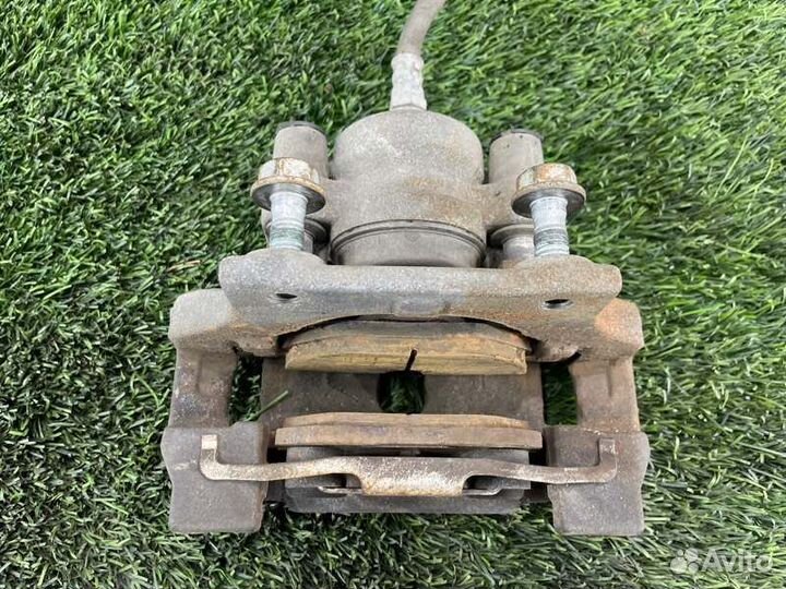 Суппорт тормозной задний левый Bmw X1 E84 N47D20